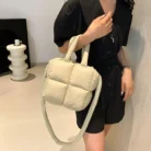 Hd5bb8410c6334618bfb1e1441ba4e706F